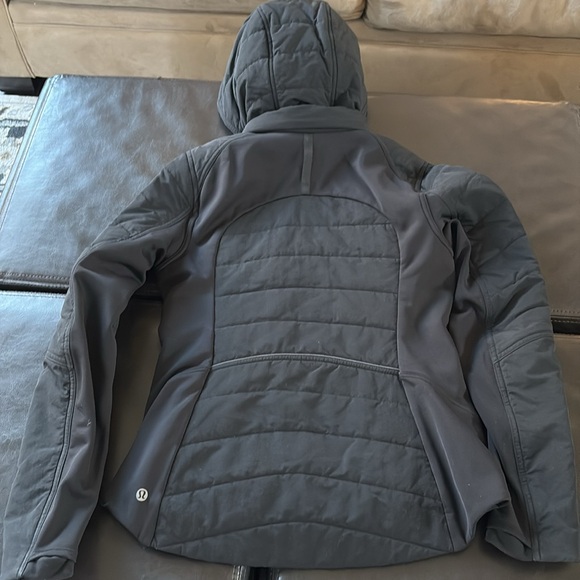 Lululemon Another Mile Jacket size 6 - Picture 8 of 11